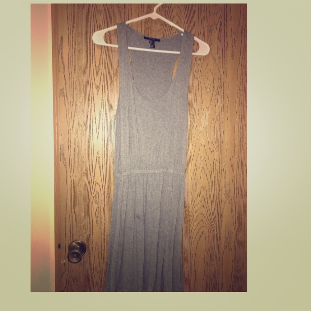 Short grey dress